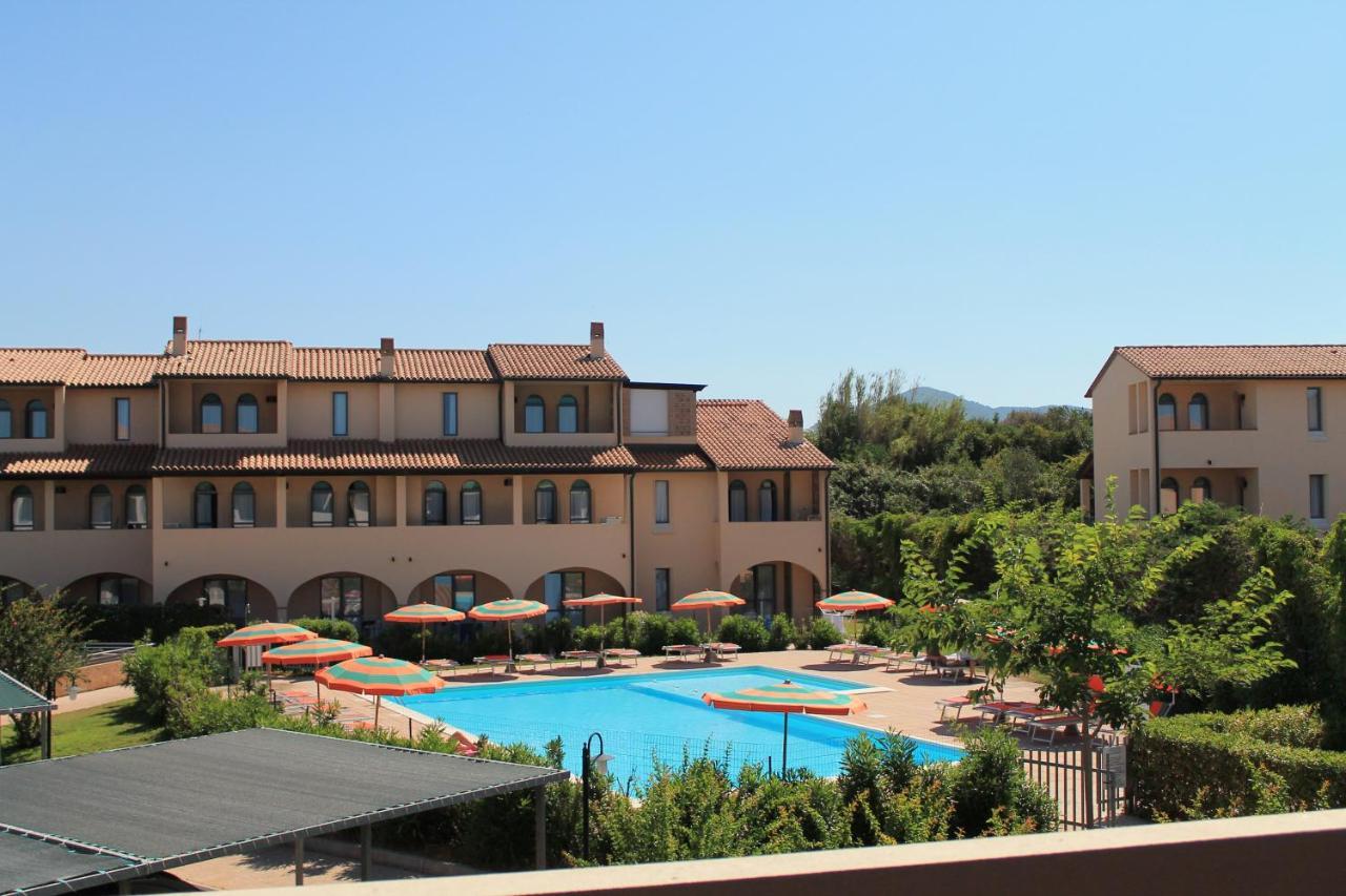 Residenza Dei Cavalleggeri San Vincenzo Bagian luar foto