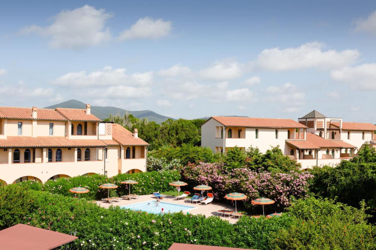 Residenza Dei Cavalleggeri San Vincenzo Bagian luar foto
