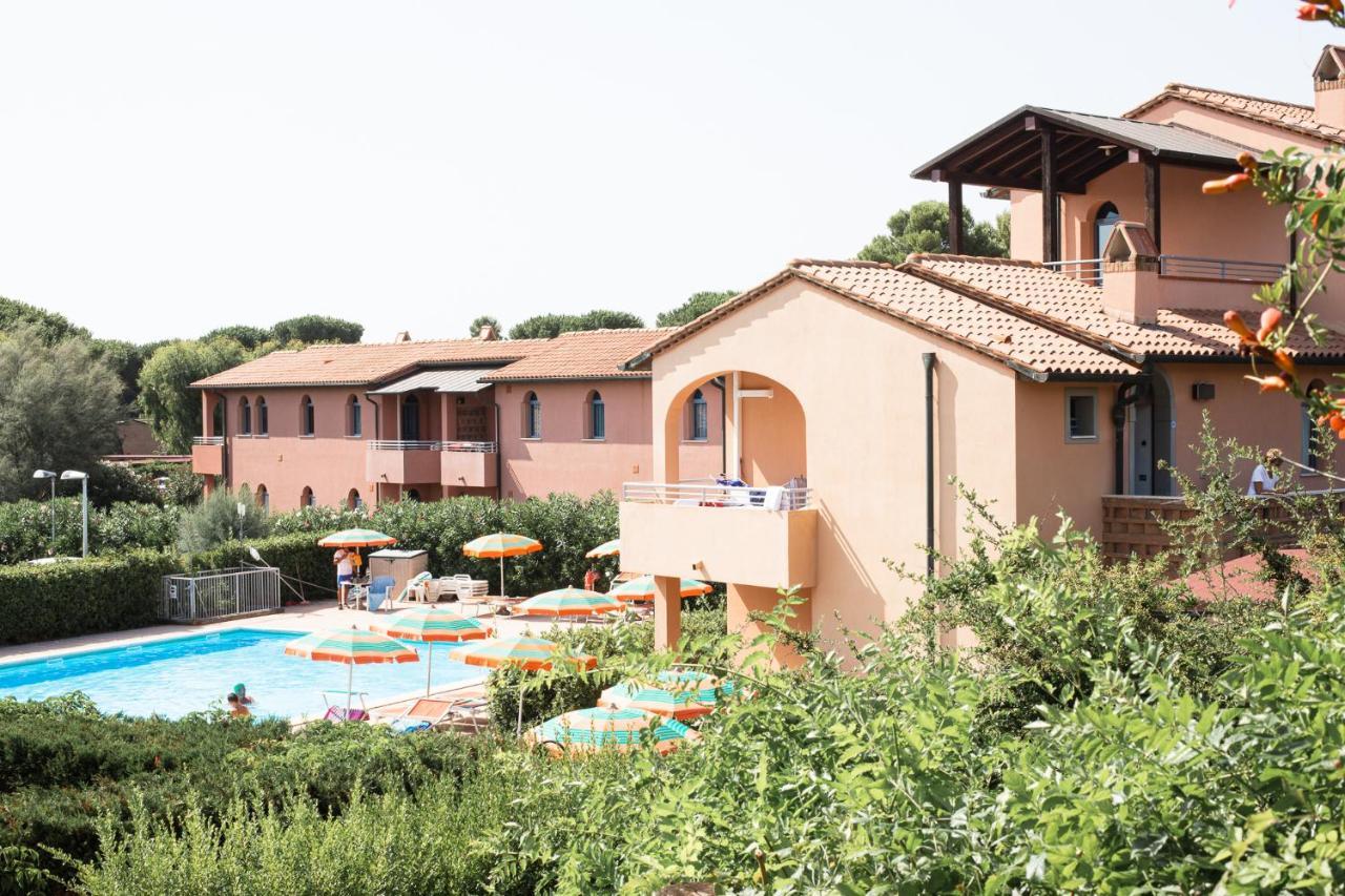 Residenza Dei Cavalleggeri San Vincenzo Bagian luar foto