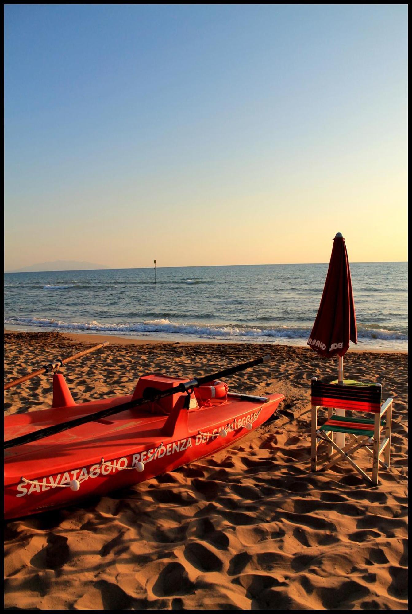 Residenza Dei Cavalleggeri San Vincenzo Bagian luar foto