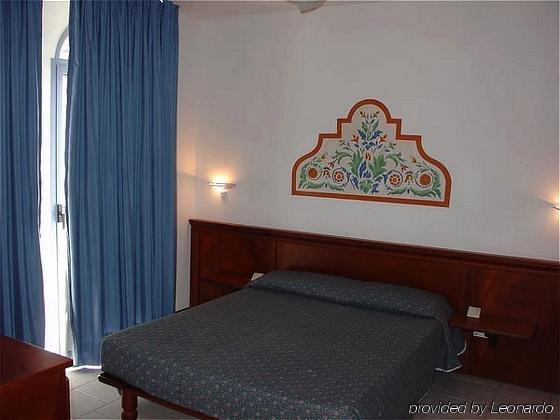 Residenza Dei Cavalleggeri San Vincenzo Bagian luar foto