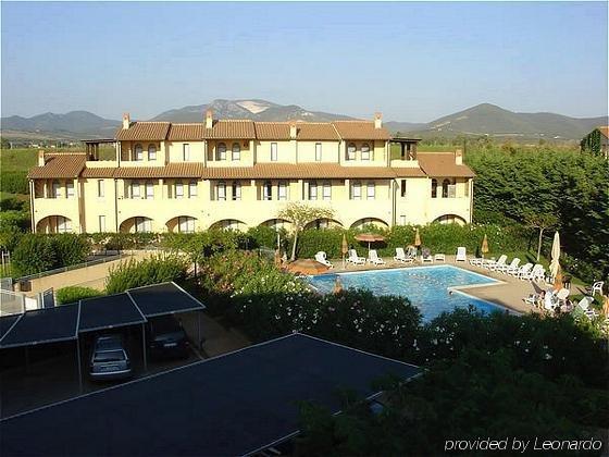 Residenza Dei Cavalleggeri San Vincenzo Bagian luar foto